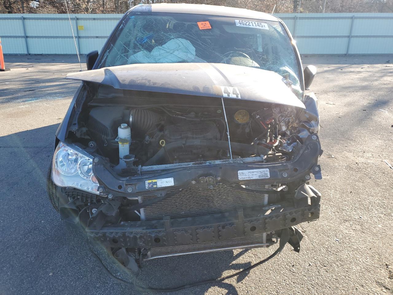 2019 Dodge Caravan VIN 2C4RDGBG2KR782647 Copart auction photo, front end / side damage thumbnail 5