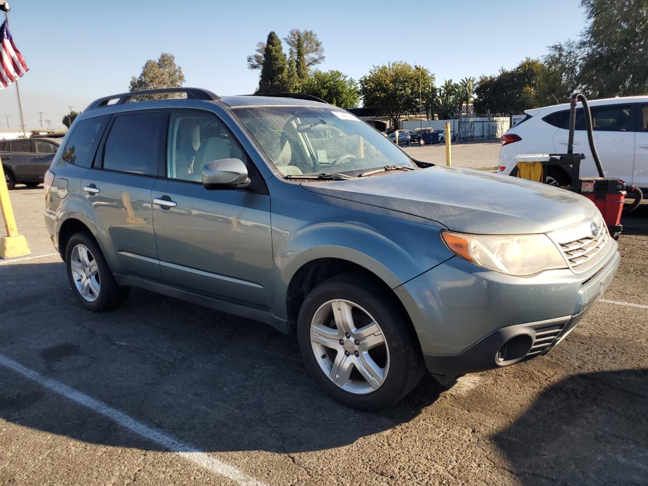 2010 Subaru Forester VIN JF2SH6CCXAH761388 Copart auction photo, rear end / minor dent/scratches damage thumbnail 4