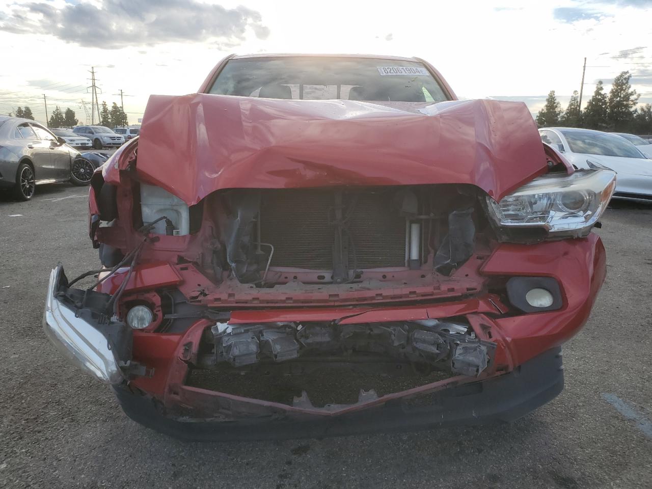 2017 Toyota Tacoma VIN 5TFRX5GN9HX091211 Copart auction photo, front end / side damage thumbnail 5
