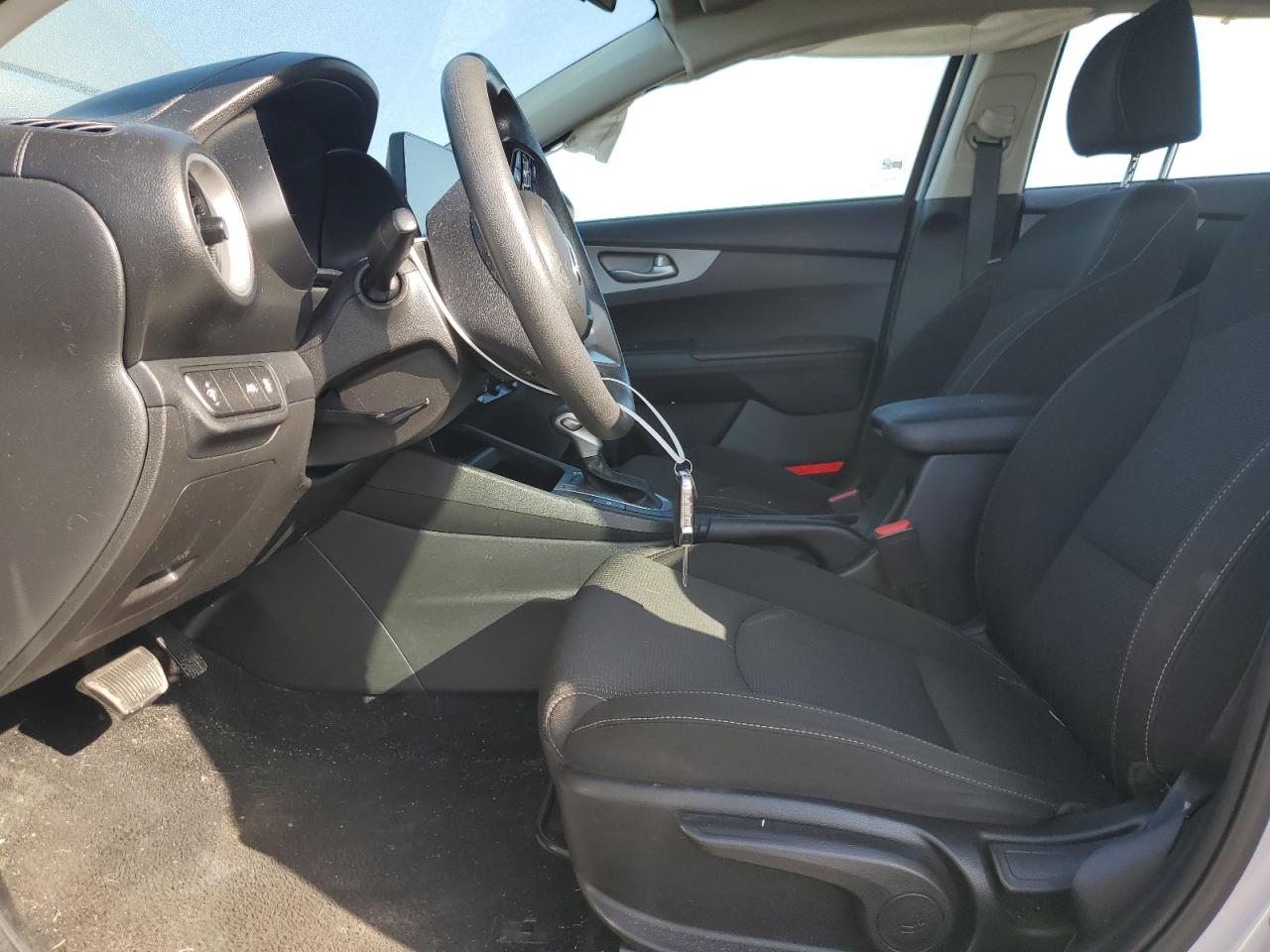 2021 KIA Forte VIN 3KPF24ADXME283968 Copart auction photo, side damage thumbnail 7