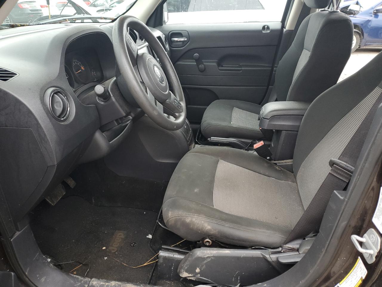 2014 Jeep Liberty (Patriot) VIN 1C4NJPBA2ED574939 Copart auction photo, front end damage thumbnail 7