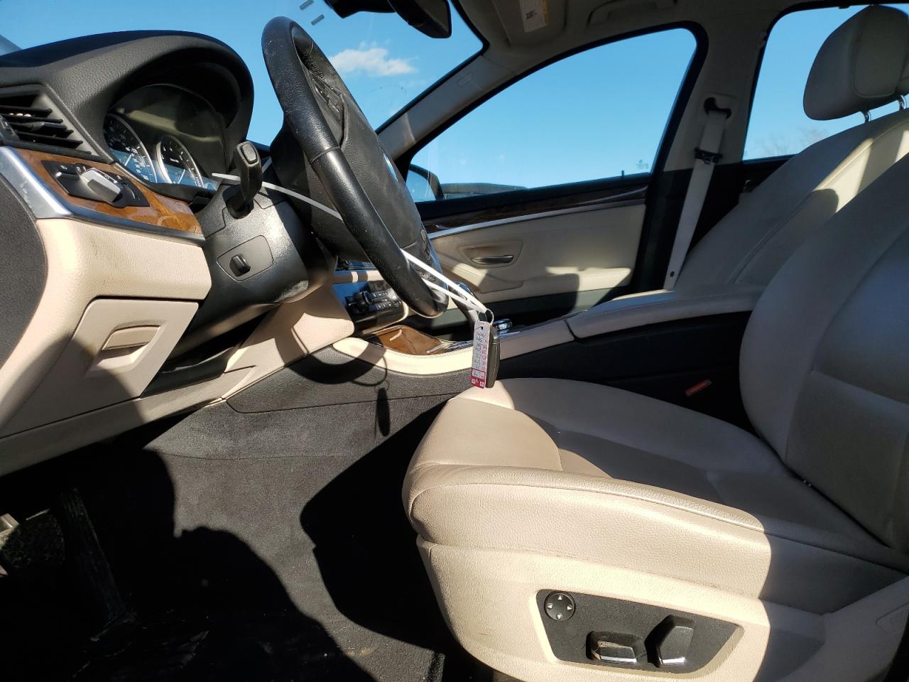 2011 BMW 5er VIN WBAFU7C54BC439781 Copart auction photo, front end / all over damage thumbnail 7