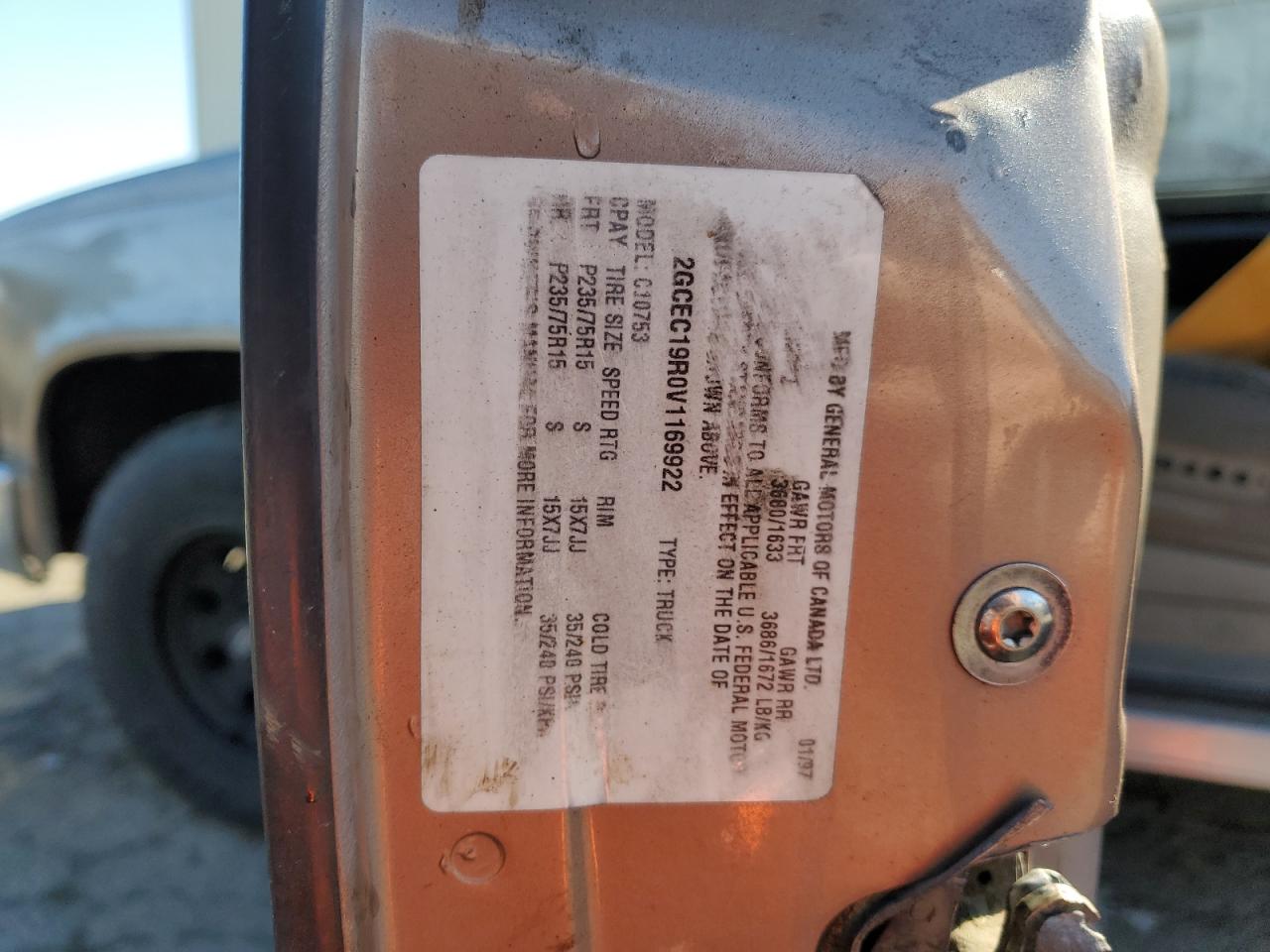 1997 Chevrolet GMT-400 VIN 2GCEC19R0V1169922 Copart auction photo, side damage thumbnail 12