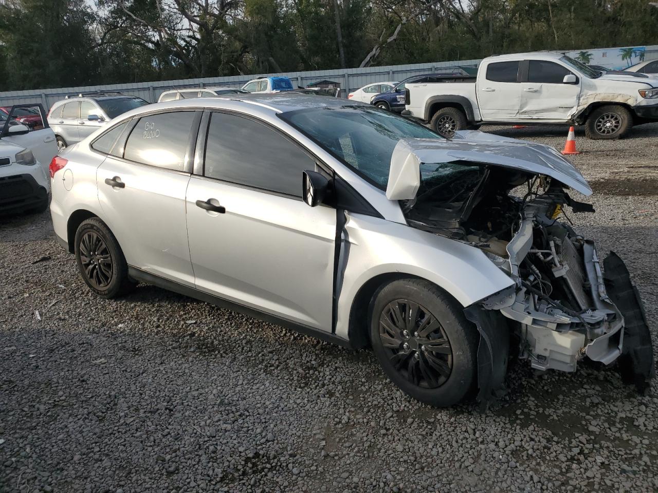 2016 Ford Focus VIN 1FADP3E21GL250872 Copart auction photo, front end / side damage thumbnail 4