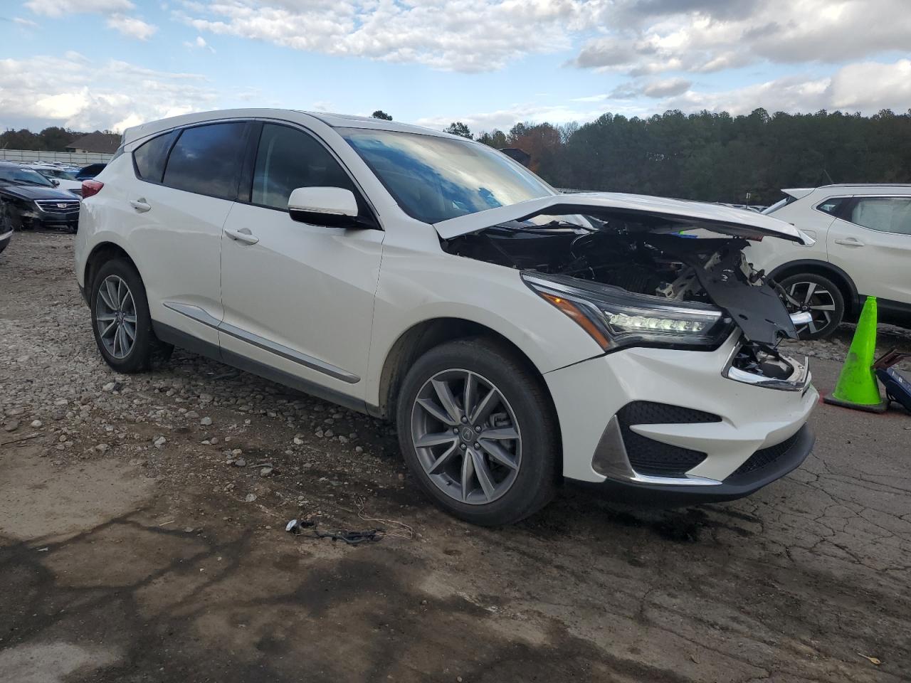 2021 Acura RDX VIN 5J8TC2H53ML030678 Copart auction photo, front end / minor dent/scratches damage thumbnail 4
