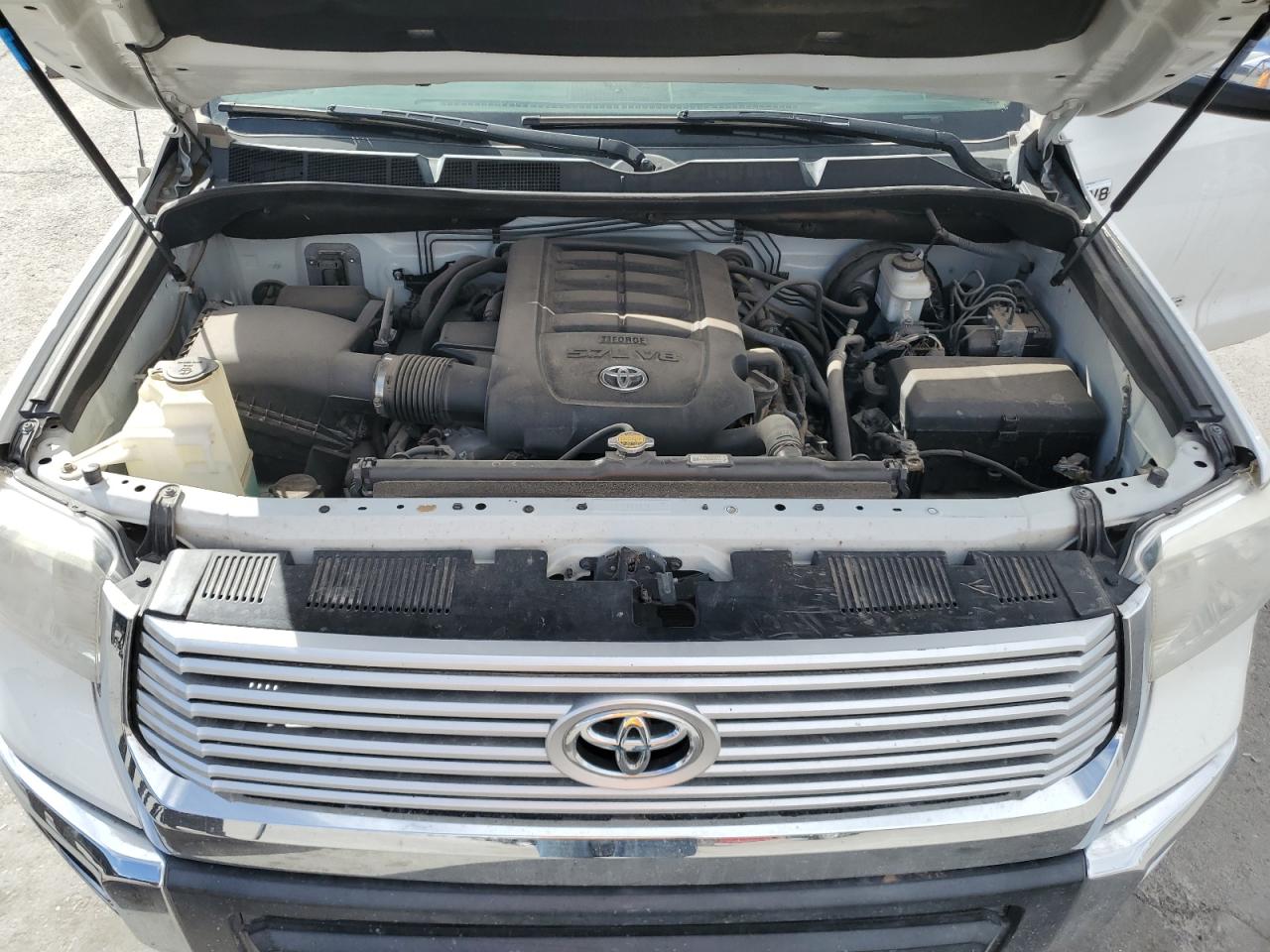 2016 Toyota Tundra VIN 5TFHW5F1XGX504118 Copart auction photo, minor dent/scratches damage thumbnail 11