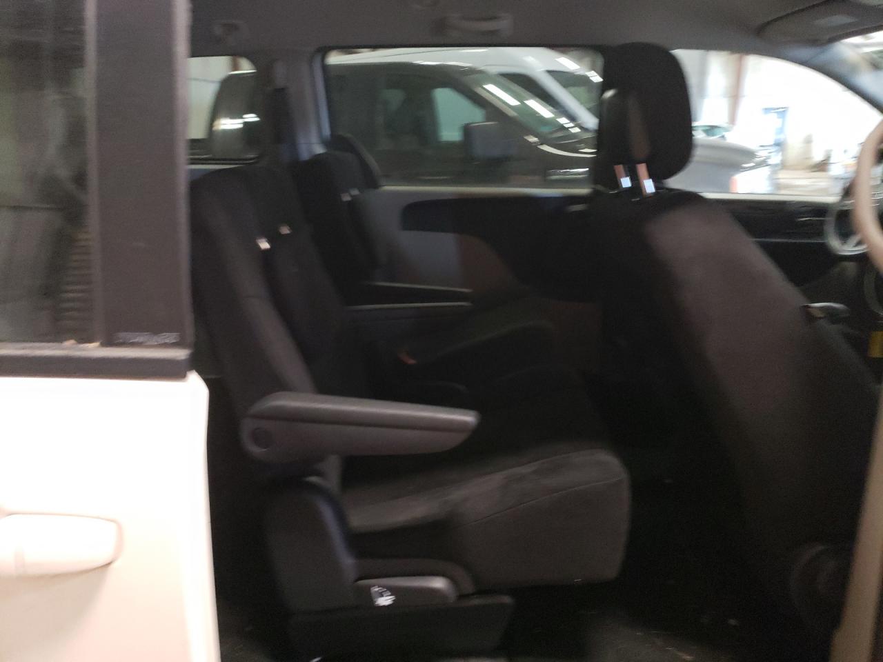 2012 Dodge Caravan VIN 2C4RDGBG9CR161696 Copart auction photo, front end / mechanical damage thumbnail 11
