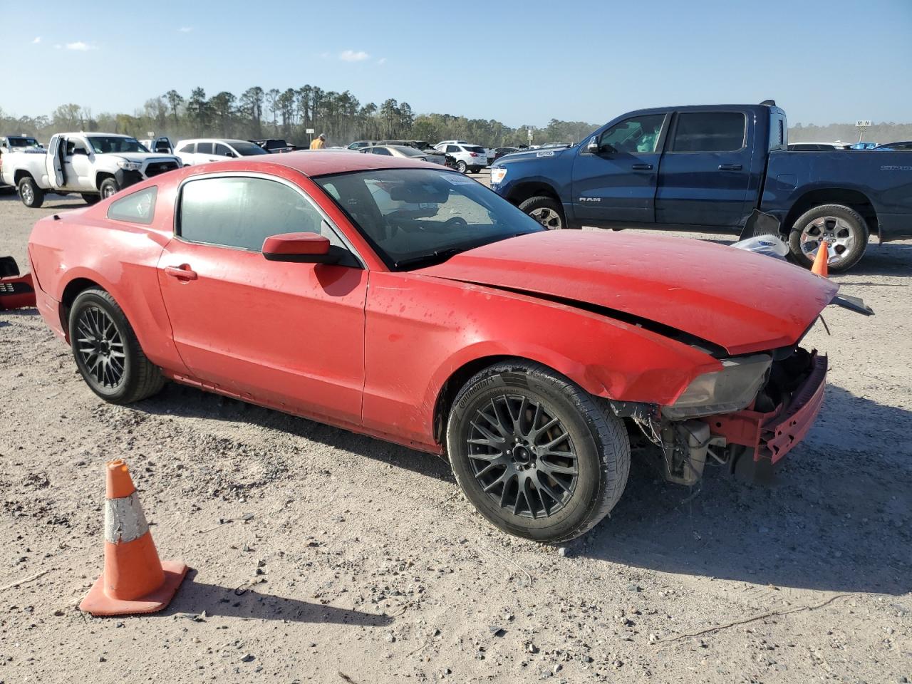 2014 Ford Mustang VIN 1ZVBP8AM0E5264654 Copart auction photo, front end / hail damage thumbnail 4