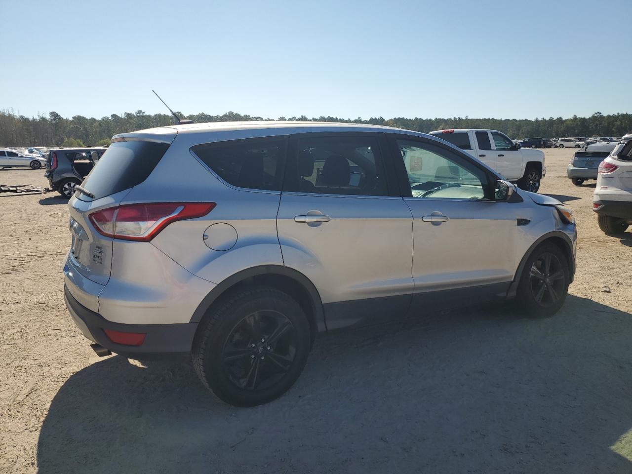 2015 Ford Escape VIN 1FMCU9GX0FUC87281 Copart auction photo, front end damage thumbnail 3