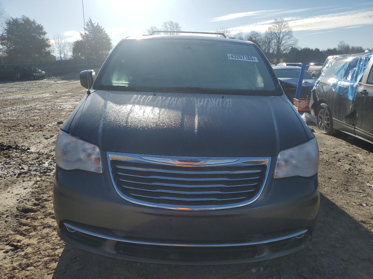 2015 Chrysler Town & Country VIN 2C4RC1BG8FR717792 Copart auction photo, all over damage thumbnail 5