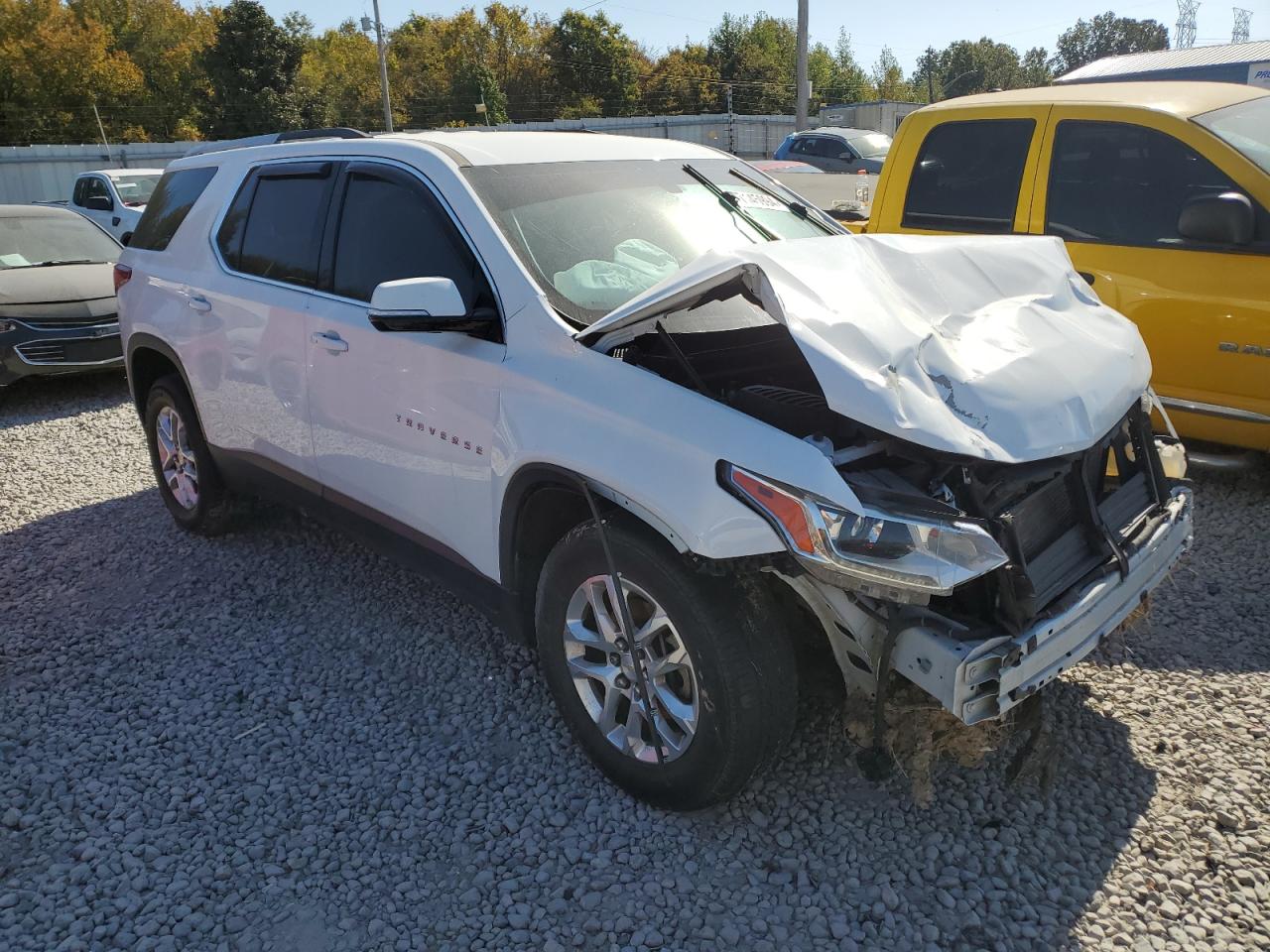 2018 Chevrolet Traverse VIN 1GNERGKW7JJ210880 Copart auction photo, front end damage thumbnail 4