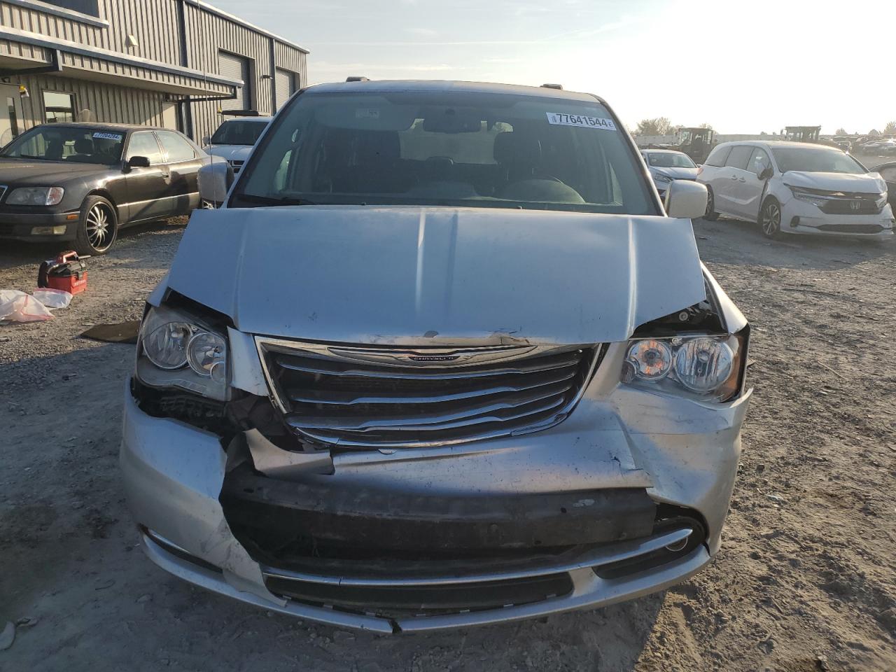 2012 Chrysler Town & Country VIN 2C4RC1BG2CR186455 Copart auction photo, front end / side damage thumbnail 5