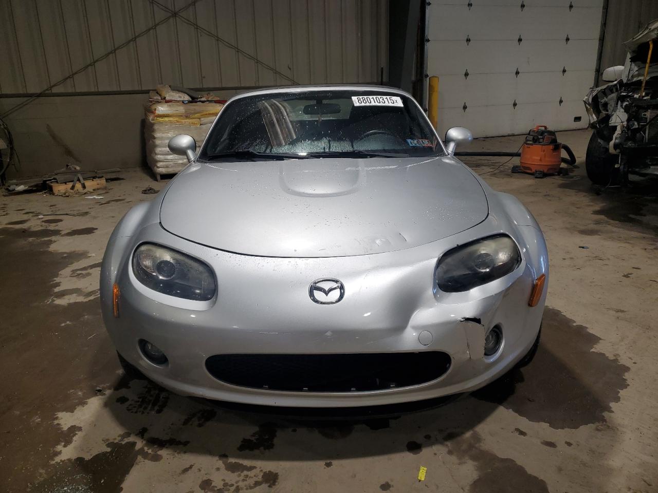 2006 Mazda MX-5 VIN JM1NC25F360121863 Copart auction photo, frame damage / front end damage thumbnail 5