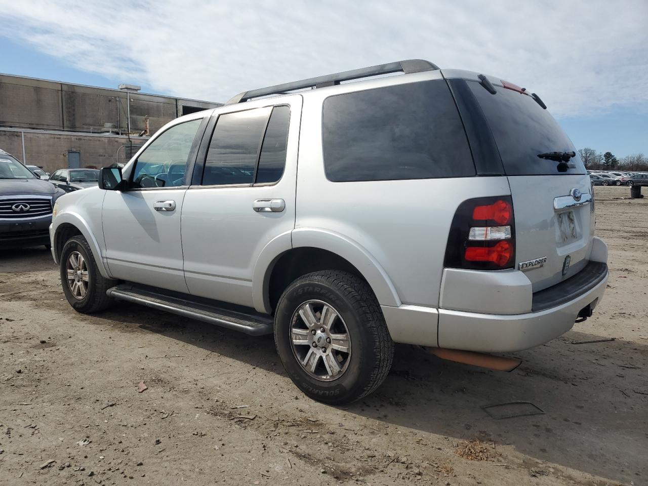 2010 Ford Explorer VIN 1FMEU6DE2AUA12191 Copart auction photo, front end / minor dent/scratches damage thumbnail 2