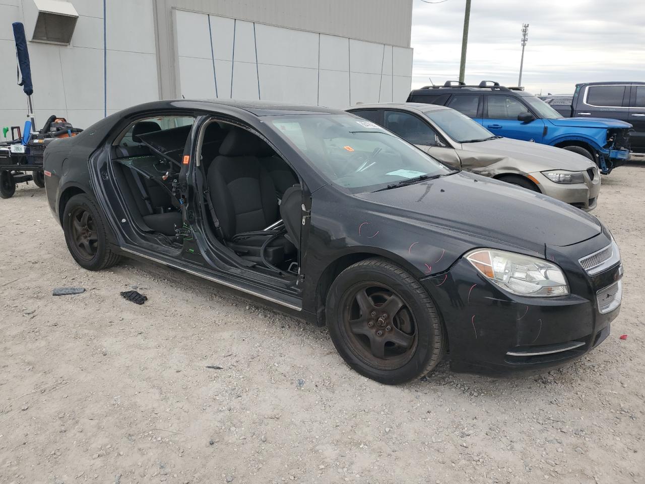 2011 Chevrolet Malibu VIN 1G1ZC5E17BF333625 Copart auction photo, side / front end damage thumbnail 4