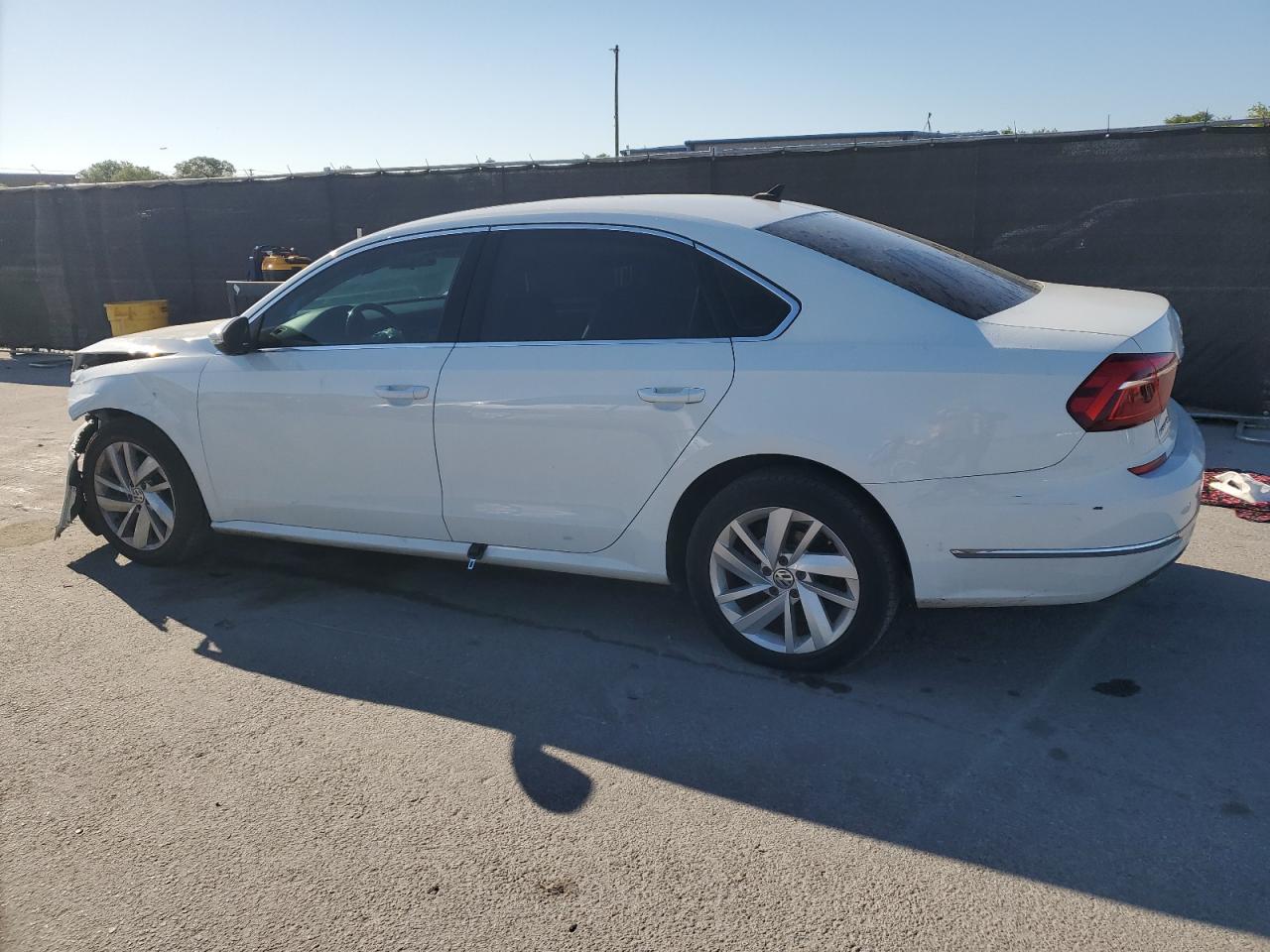 2018 Volkswagen Passat VIN 1VWBA7A39JC001572 Copart auction photo, front end / minor dent/scratches damage thumbnail 2