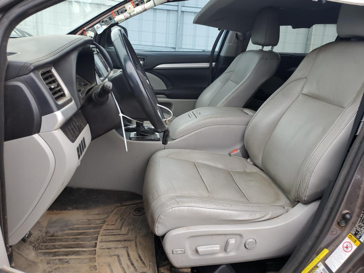 2016 Toyota Highlander VIN 5TDKKRFH5GS141920 Copart auction photo, all over damage thumbnail 7
