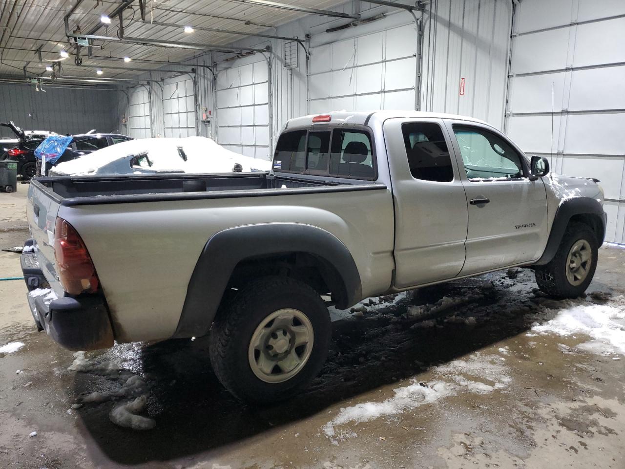 2007 Toyota Tacoma VIN 5TEUU42N17Z363780 Copart auction photo, all over damage thumbnail 3