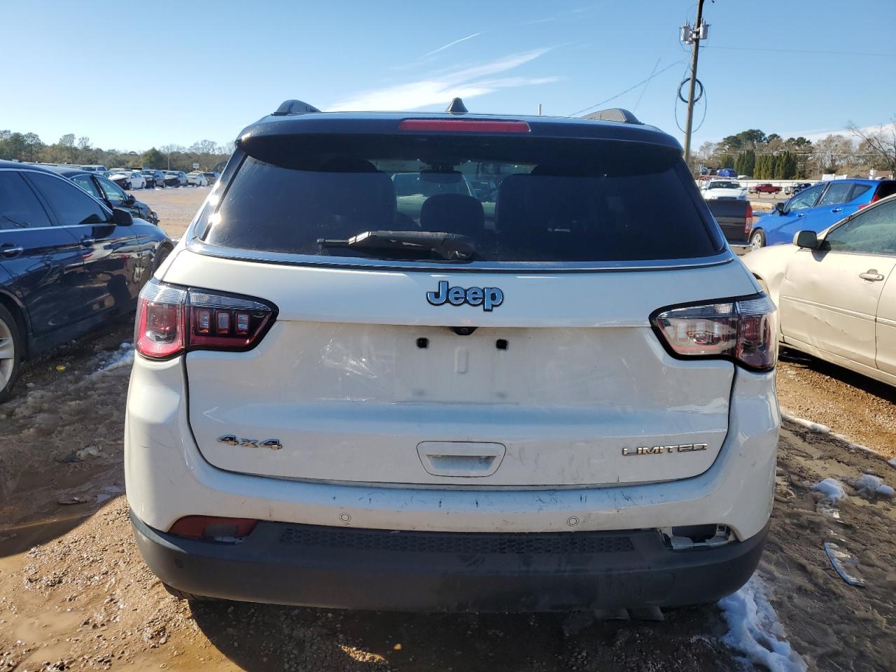 2019 Jeep Compass VIN 3C4NJDCB0KT683816 Copart auction photo, front end / minor dent/scratches damage thumbnail 6