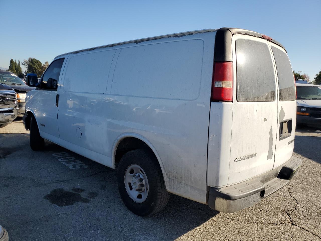 2005 Chevrolet Express VIN 1GCGG25V251151109 Copart auction photo, all over damage thumbnail 2