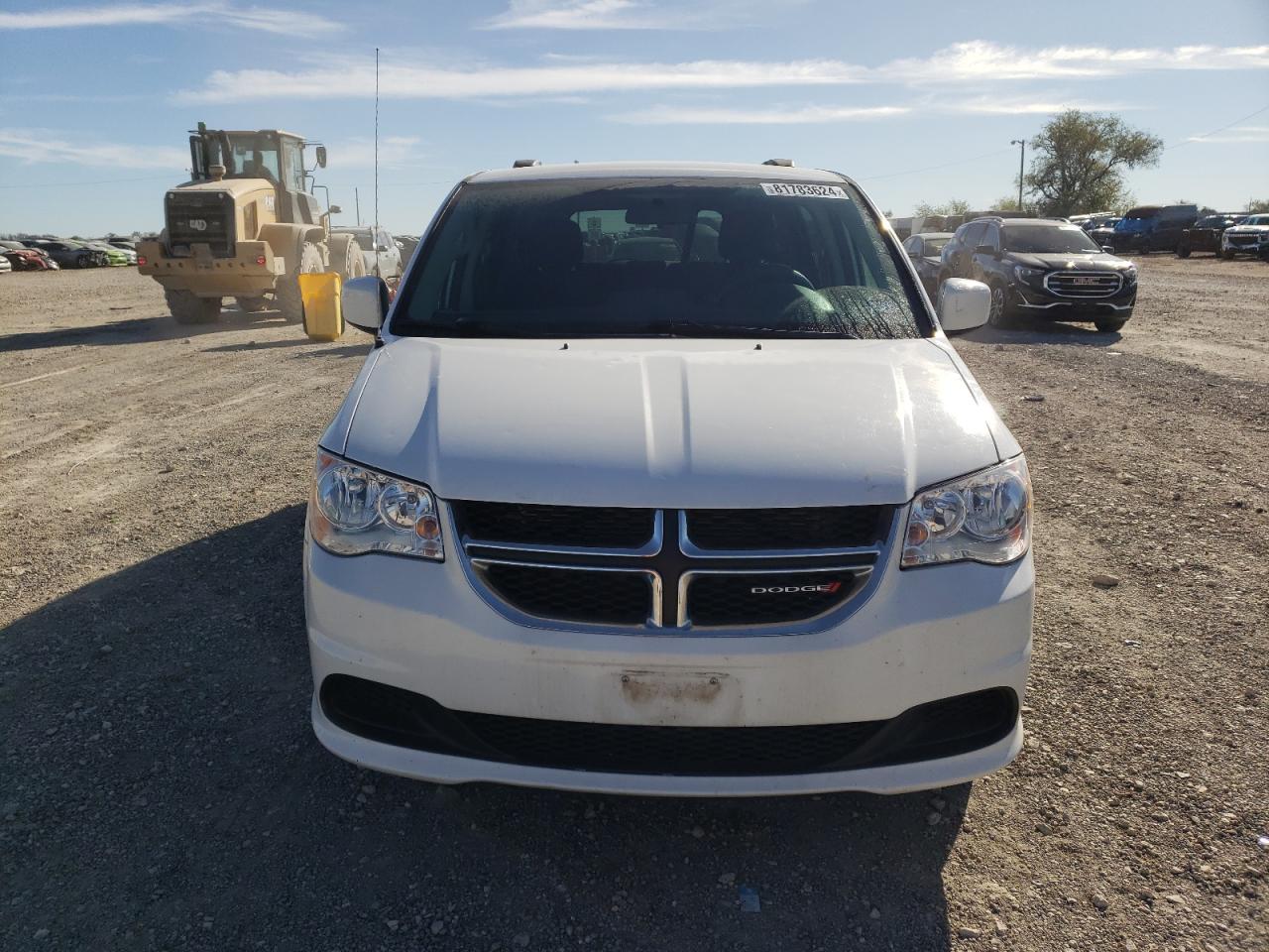 2016 Dodge Caravan VIN 2C4RDGCG4GR352382 Copart auction photo, hail damage thumbnail 5
