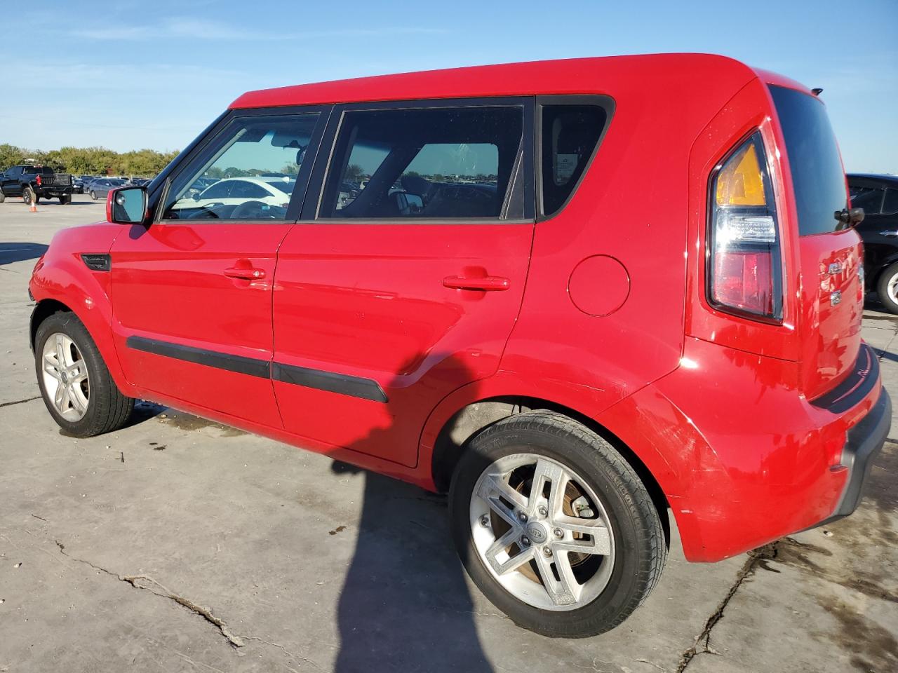 2011 KIA Soul VIN KNDJT2A28B7269445 Copart auction photo, front end damage thumbnail 2
