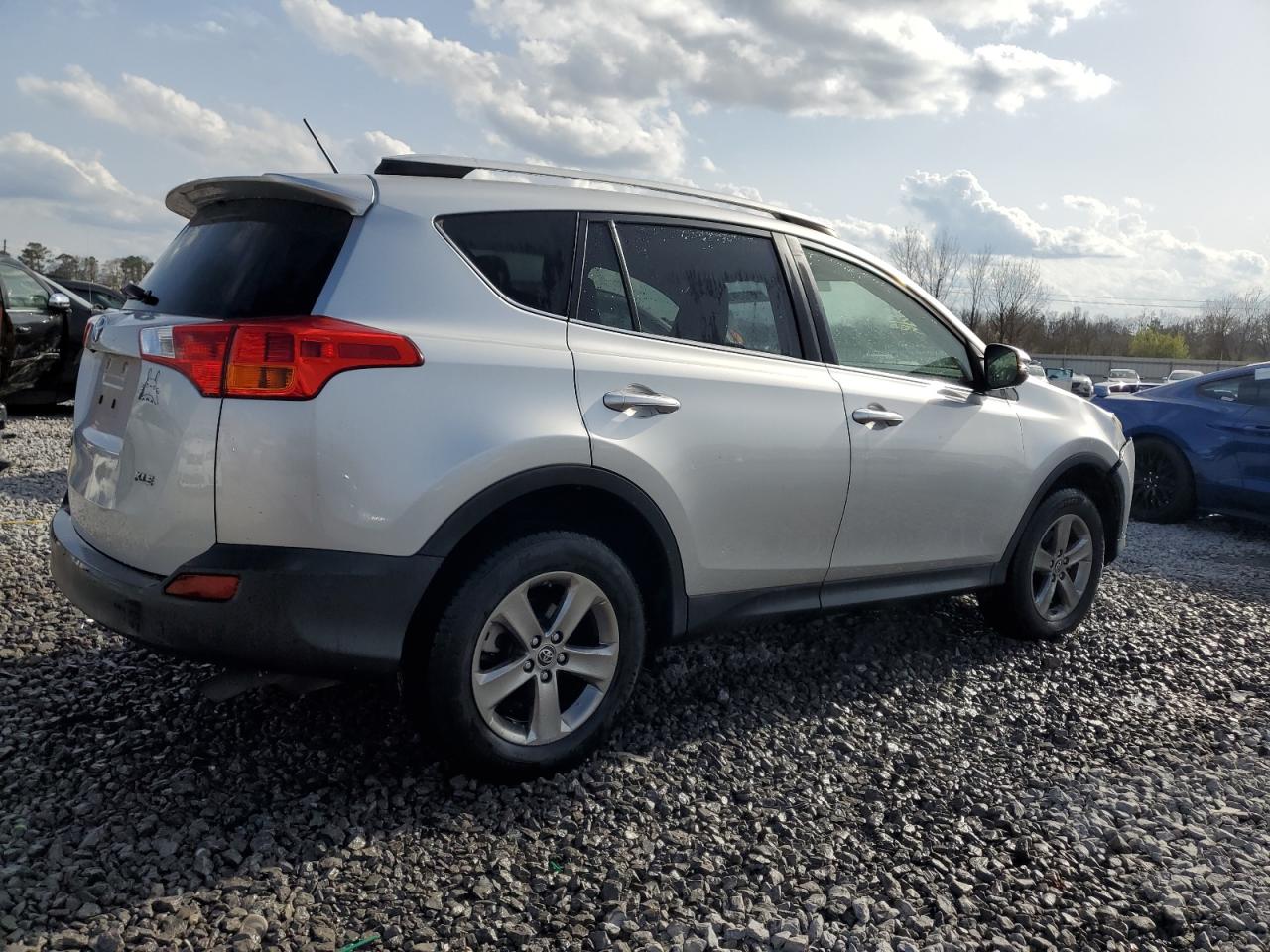 2015 Toyota RAV 4 VIN JTMWFREV6FD070198 Copart auction photo, front end damage thumbnail 3