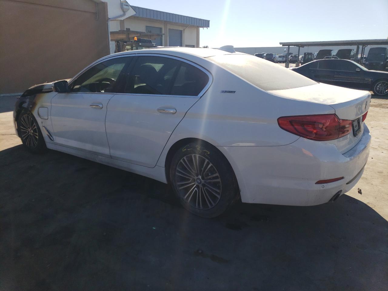 2018 BMW 5er VIN WBAJA9C55JB250561 Copart auction photo, burn - engine damage thumbnail 2