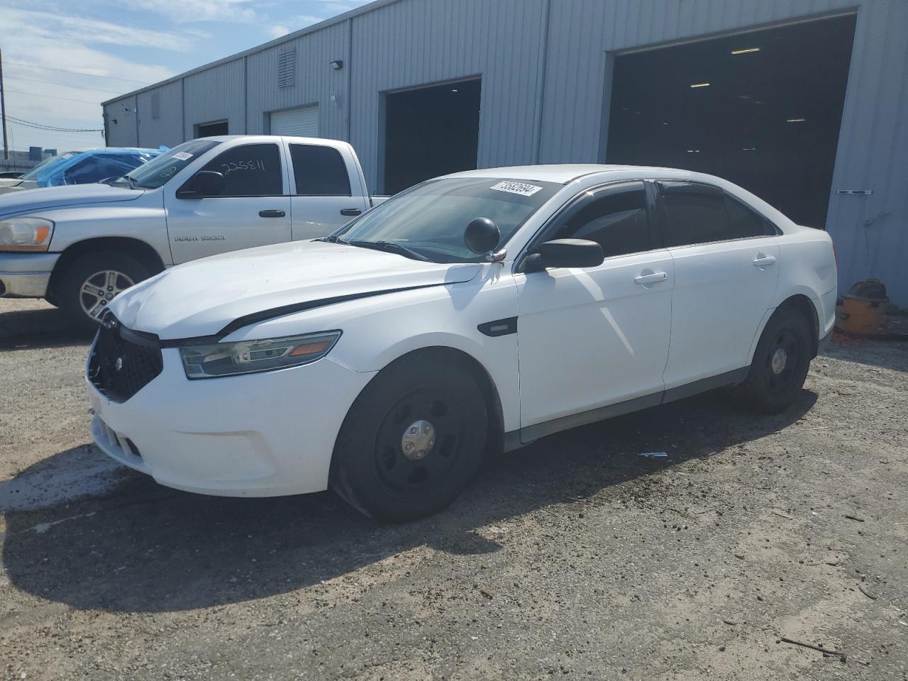 2013 Ford Taurus VIN 1FAHP2M82DG105913