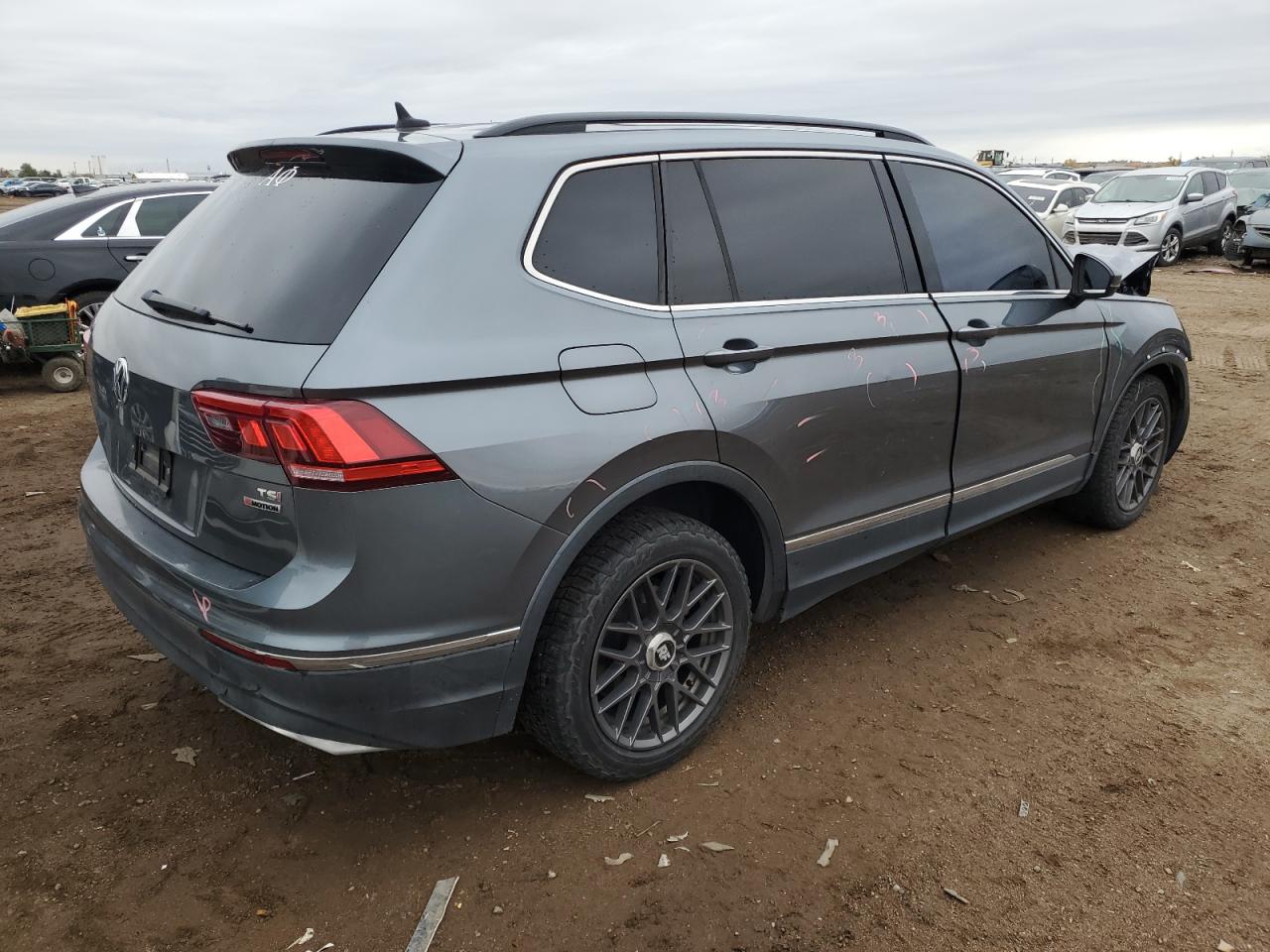 2018 Volkswagen Tiguan VIN 3VV2B7AX8JM120121 Copart auction photo, front end damage thumbnail 3