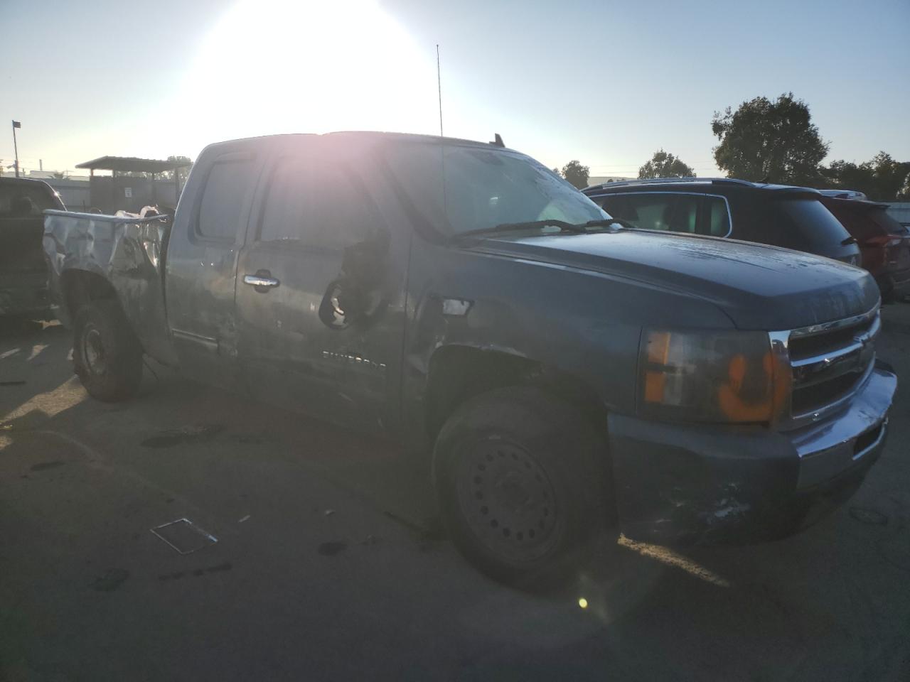 2010 Chevrolet Silverado VIN 1GCSCSEA3AZ264260 Copart auction photo, vandalism / all over damage thumbnail 4