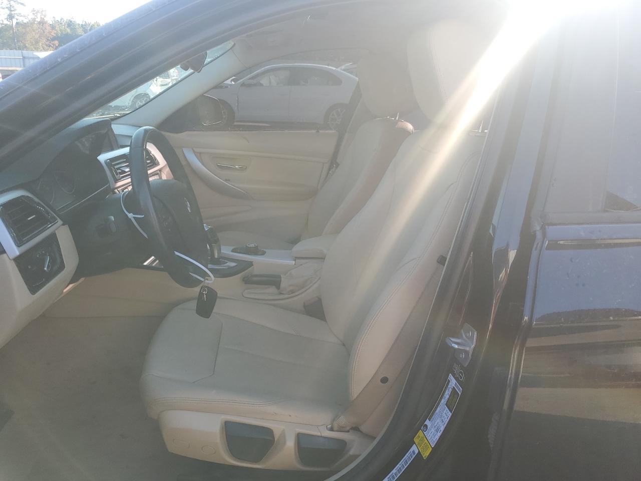2014 BMW 3er VIN WBA3B1C56EP680292 Copart auction photo, rear end / side damage thumbnail 7
