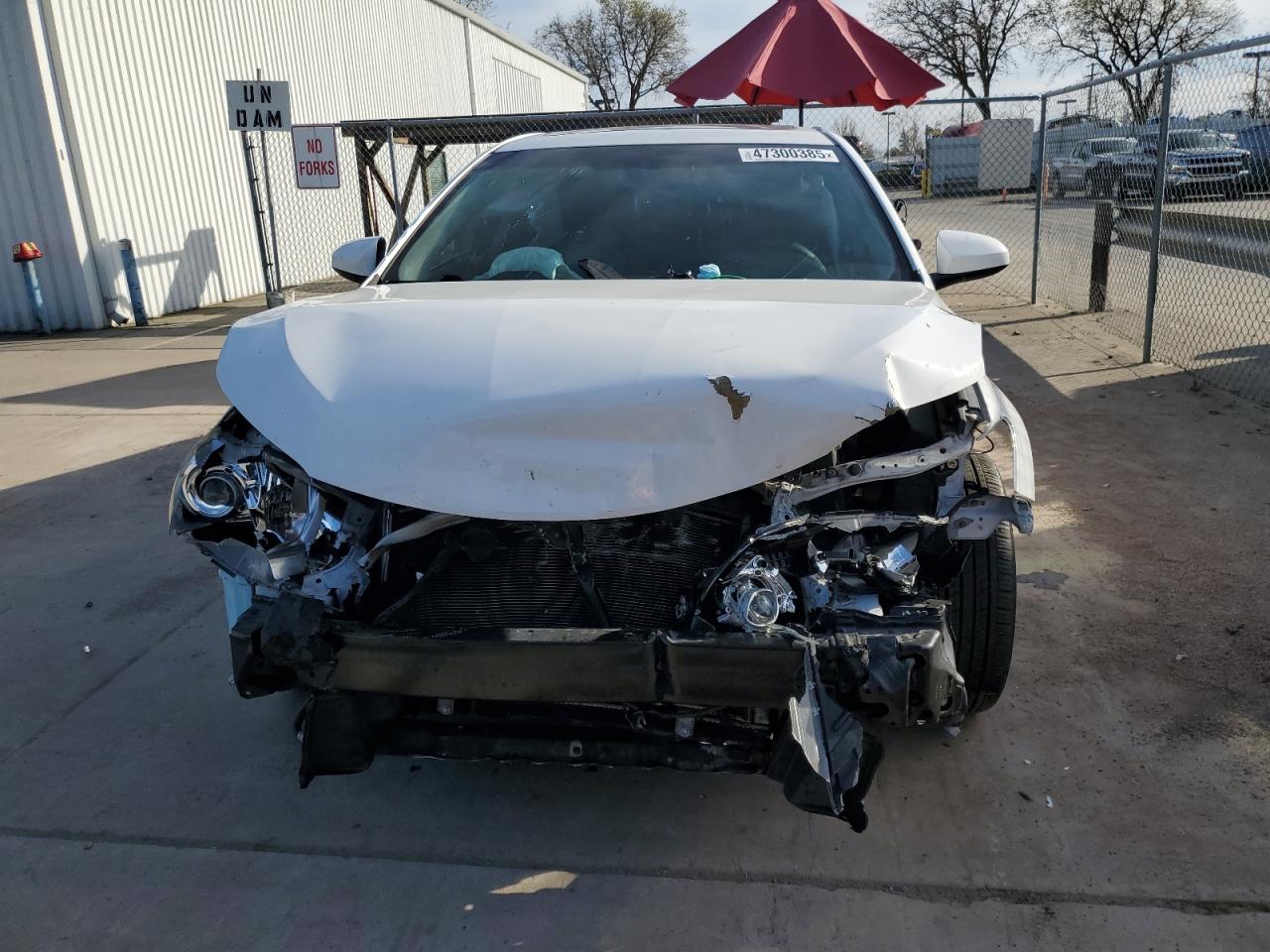 2016 Toyota Camry VIN 4T1BF1FK6GU555619 Copart auction photo, front end damage thumbnail 5