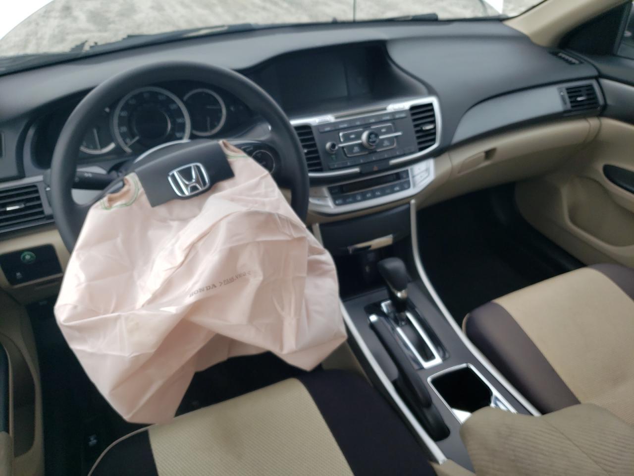 2015 Honda Accord VIN 1HGCR2F32FA253051 Copart auction photo, front end damage thumbnail 8