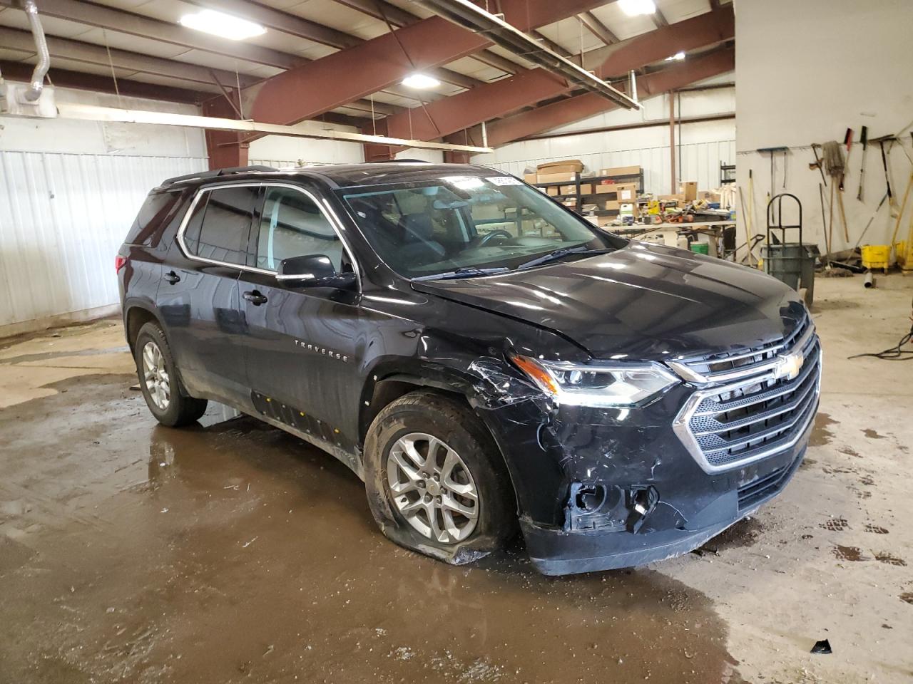 2020 Chevrolet Traverse VIN 1GNERGKW5LJ259658 Copart auction photo, front end / side damage thumbnail 4