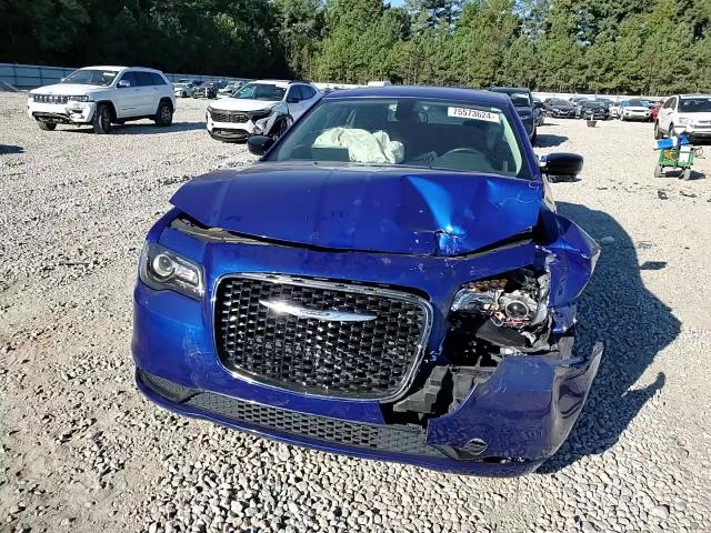 2018 Chrysler 300 VIN 2C3CCAAG9JH331831 Copart auction photo, front end damage thumbnail 10