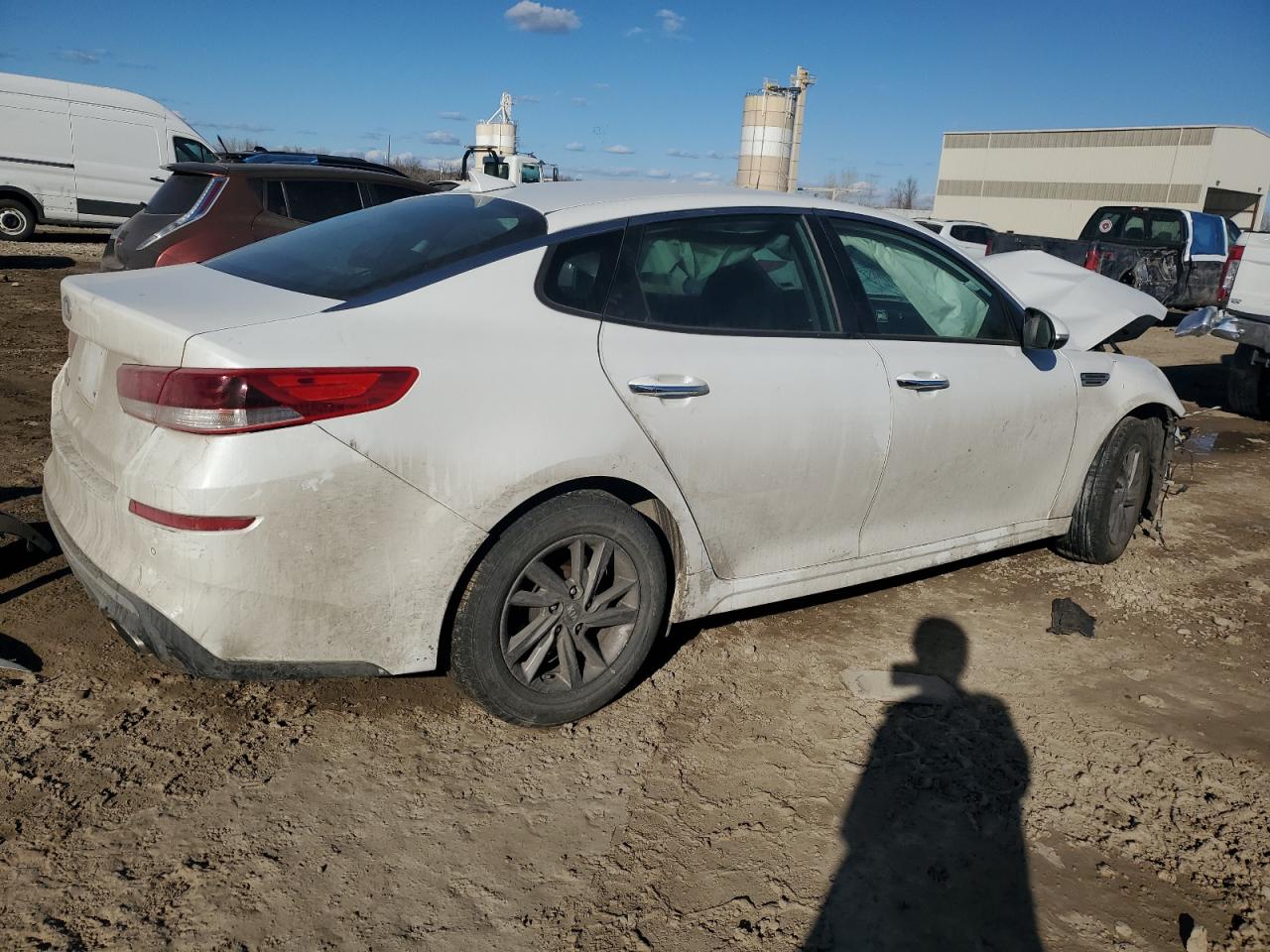 2020 KIA Optima VIN 5XXGT4L33LG433317 Copart auction photo, front end damage thumbnail 3