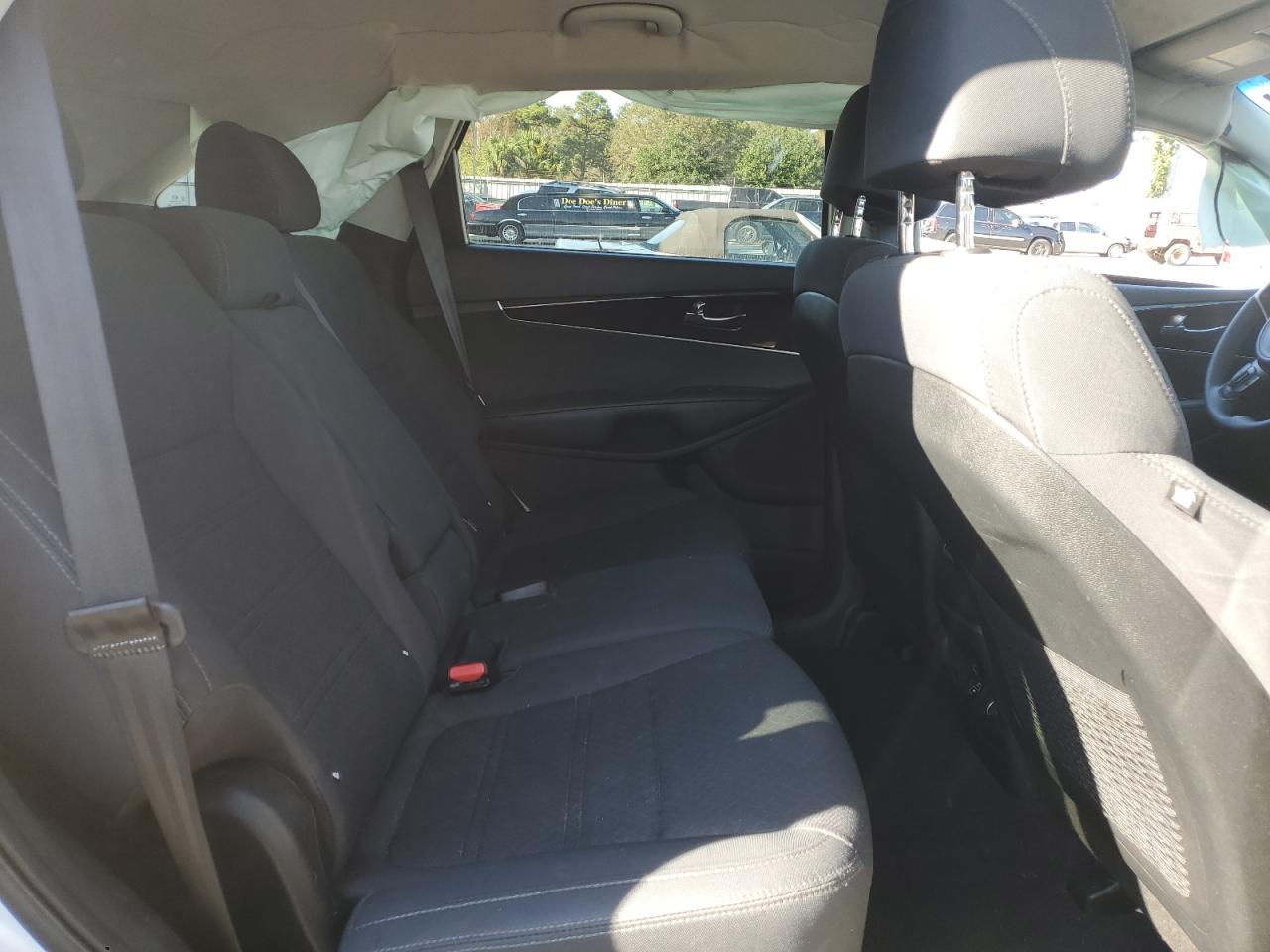2017 KIA Sorento VIN 5XYPGDA37HG299406 Copart auction photo, side / front end damage thumbnail 11