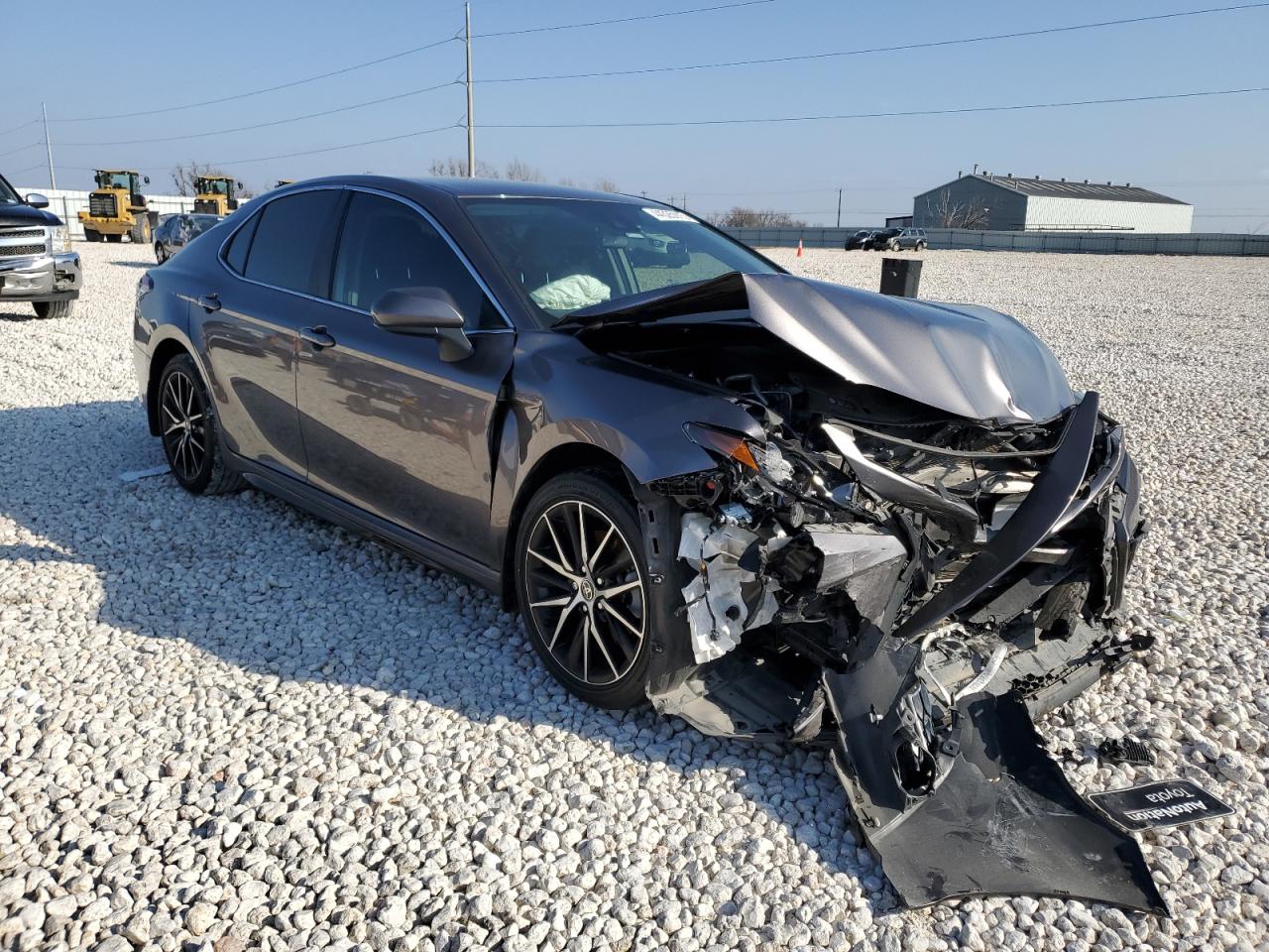 2021 Toyota Camry VIN 4T1G11AK0MU420708 Copart auction photo, front end / minor dent/scratches damage thumbnail 4