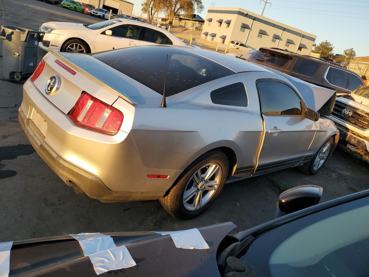 2011 Ford Mustang VIN 1ZVBP8AM3B5153673 Copart auction photo, front end damage thumbnail 3
