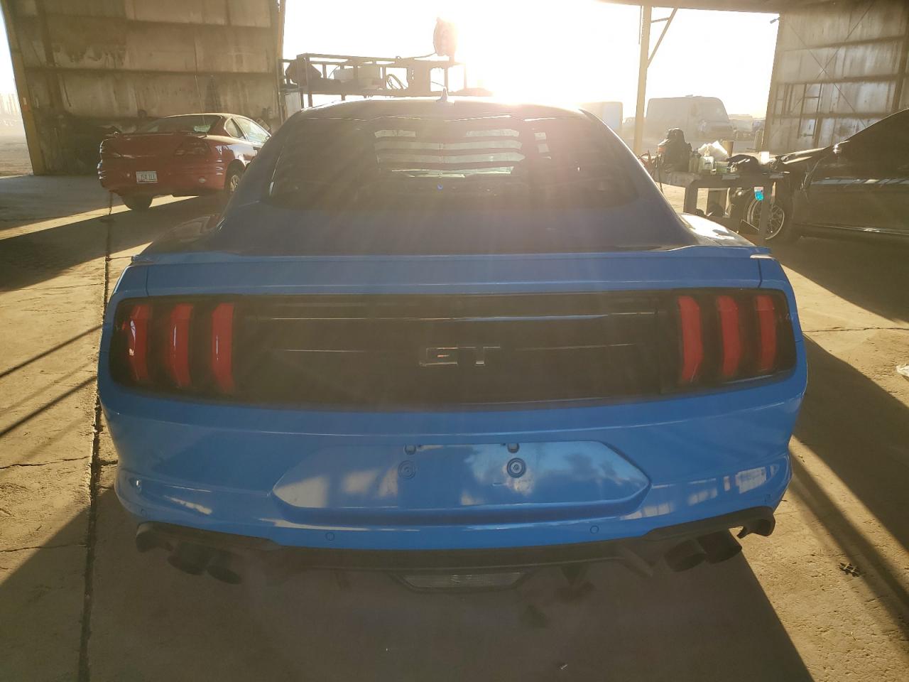 2022 Ford Mustang VIN 1FA6P8CF0N5105044 Copart auction photo, side / rear end damage thumbnail 6