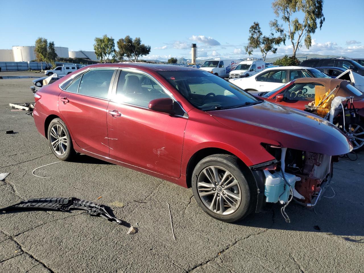 2015 Toyota Camry VIN 4T1BF1FK6FU887302 Copart auction photo, front end damage thumbnail 4