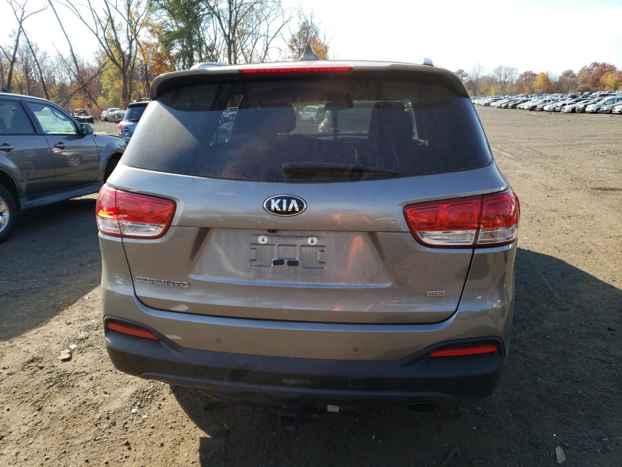 2016 KIA Sorento VIN 5XYPGDA38GG179368 Copart auction photo, vandalism damage thumbnail 6