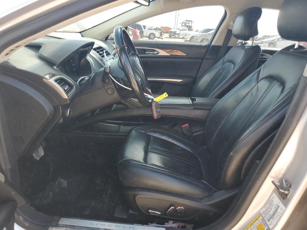 2016 Lincoln MKZ VIN 3LN6L2G99GR613581 Copart auction photo, rear end / minor dent/scratches damage thumbnail 7