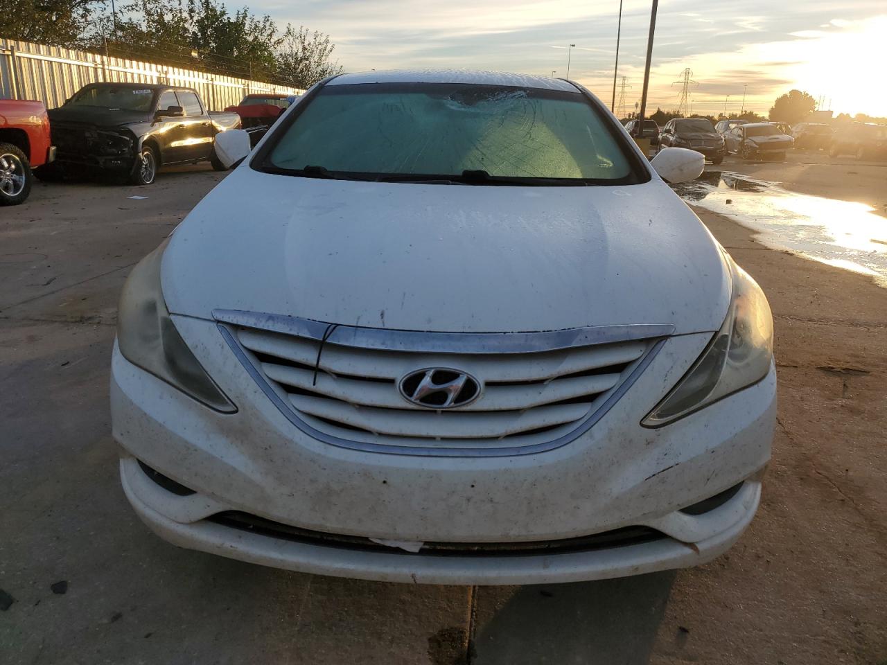2011 Hyundai Sonata VIN 5NPEB4AC6BH208972 Copart auction photo, water/flood / minor dent/scratches damage thumbnail 5