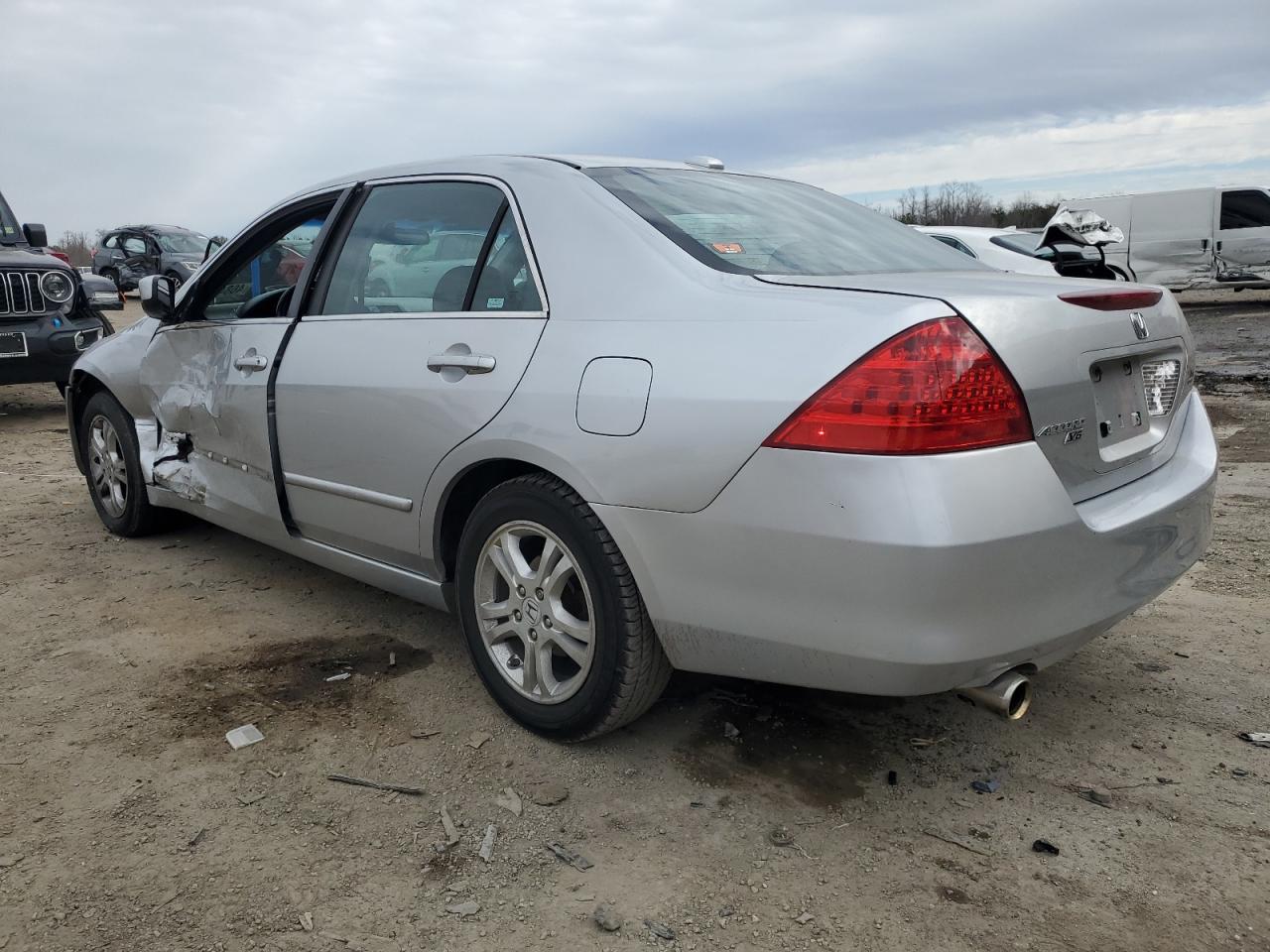 2007 Honda Accord VIN 1HGCM66507A085936 Copart auction photo, side / front end damage thumbnail 2