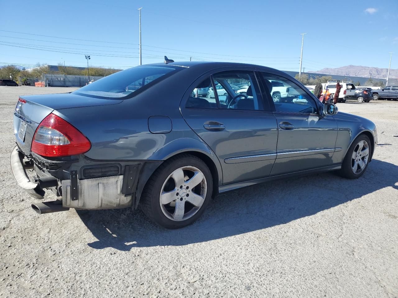 2008 Mercedes-Benz E-klasse VIN WDBUF56X58B295497 Copart auction photo, rear end damage thumbnail 3