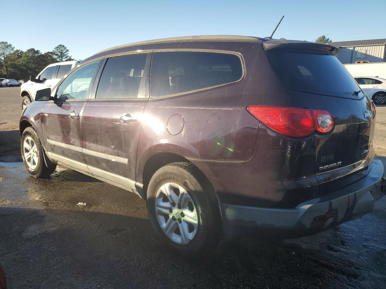 2010 Chevrolet Traverse VIN 1GNLREED4AS112681 Copart auction photo, side damage thumbnail 2