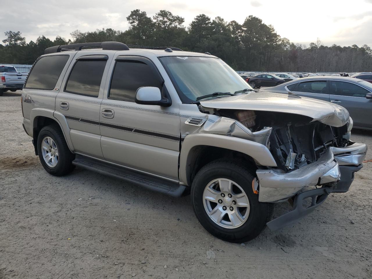 2004 Chevrolet Tahoe VIN 1GNEK13Z54R218332 Copart auction photo, all over damage thumbnail 4