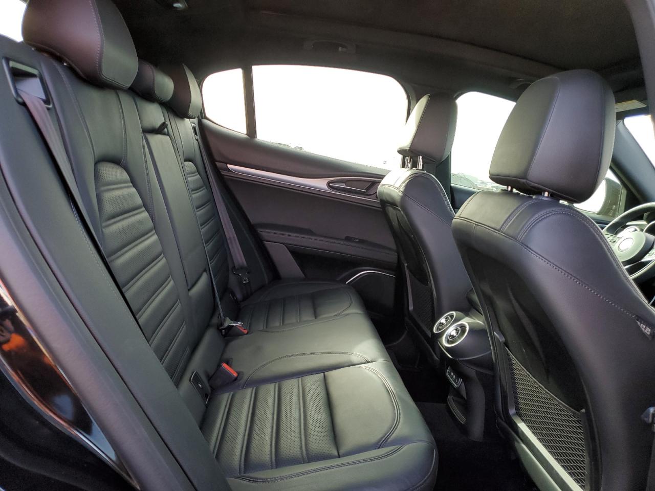 2019 Alfa Romeo Stelvio VIN ZASPAKBN5K7C44261 Copart auction photo, rear end damage thumbnail 11